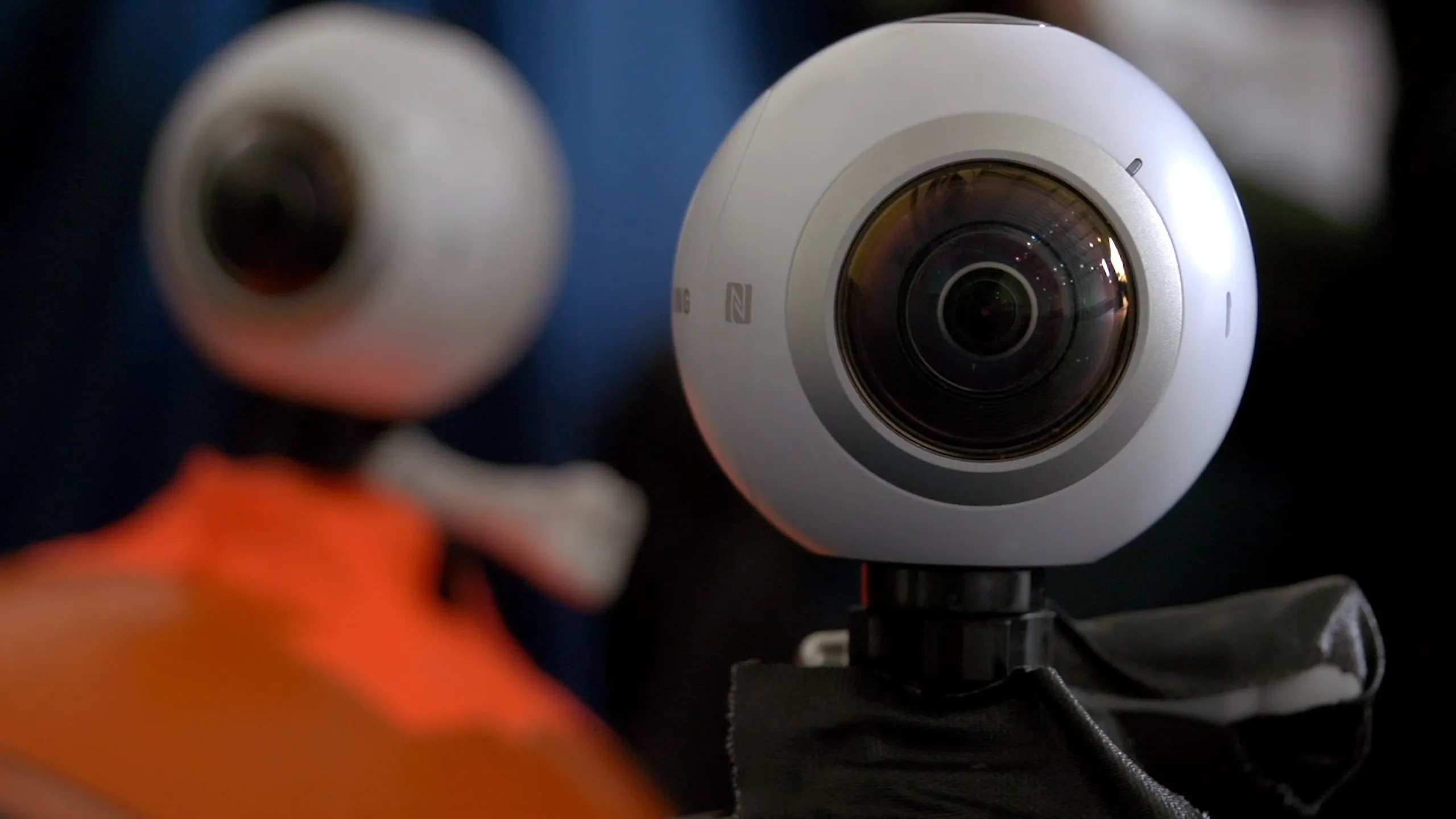 SAMSUNG Gear360 - Skydiving Making